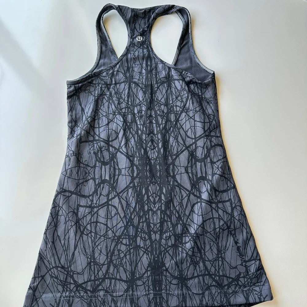 Lululemon Cool‎ Racerback Coal Ground Nesting Black Bird Athletic  Gray Size 2
